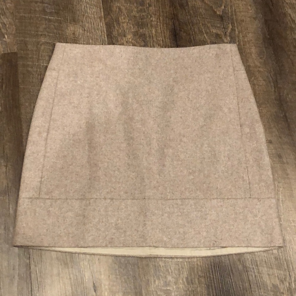 NWOT Taupe J. Crew Mini- Size 00 🤍